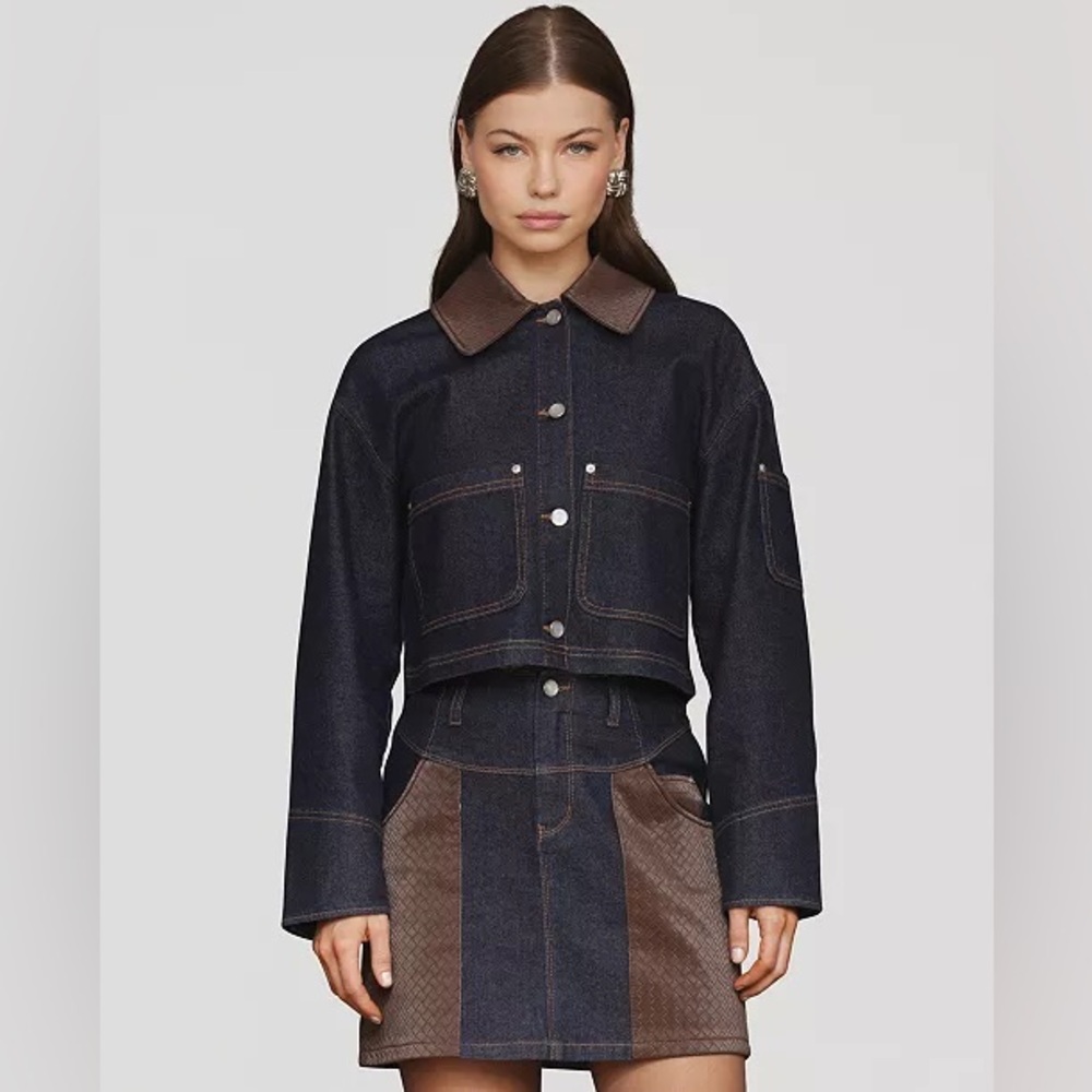 Avec Les Filles Faux-Collar Crop Trucker Jacket